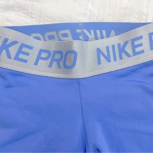 Girl’s Nike Pro leggings, size Medium